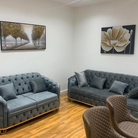 2 Bedroom Appartment Barking  Luaran gambar