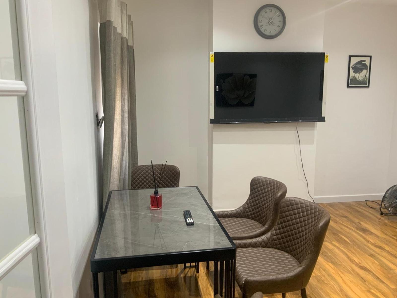 2 Bedroom Appartment Barking  Luaran gambar